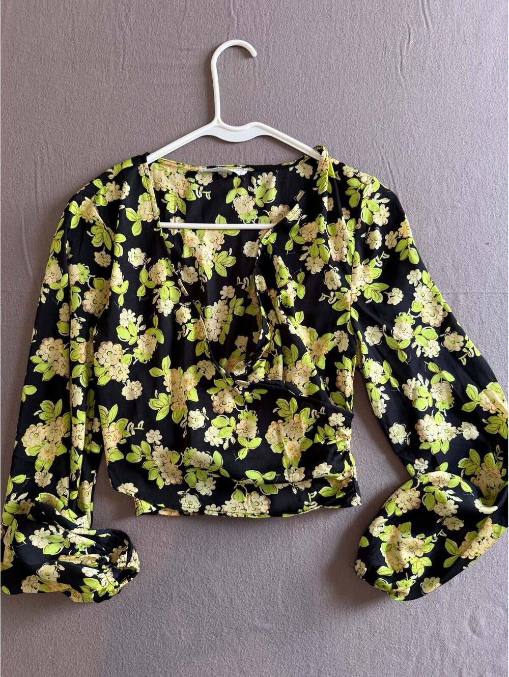 Ming Black Floral Wrap Blouse Green Cream Bell Sleeve Top Size S
